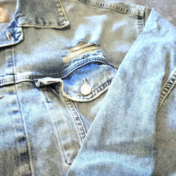 H&M Distressed Light Blue Jean Jacket (Size S Oversized) - Picture 2 of 7